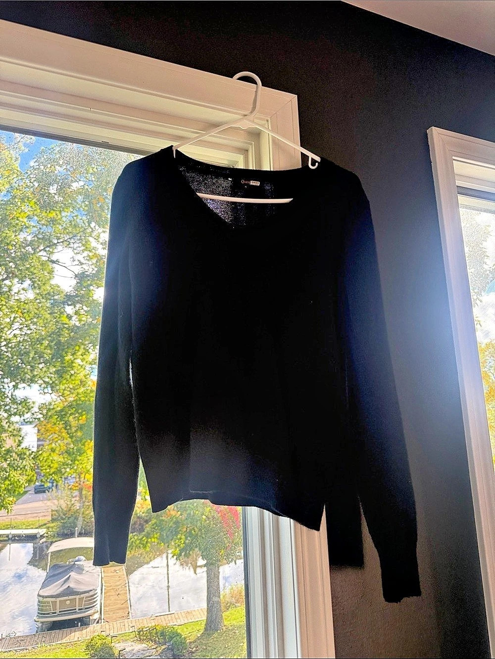 Quince Lightweight Cotton Cashmere V-Neck Sweater Black